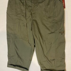 Faded Glory Women's Olive Capris